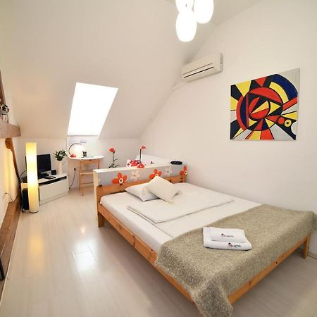 Studio Apartment White ซาเกร็บ ภายนอก รูปภาพ