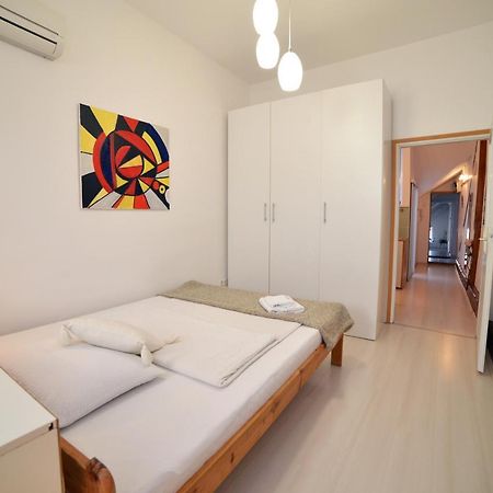 Studio Apartment White ซาเกร็บ ภายนอก รูปภาพ