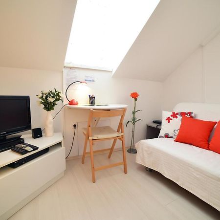 Studio Apartment White ซาเกร็บ ภายนอก รูปภาพ