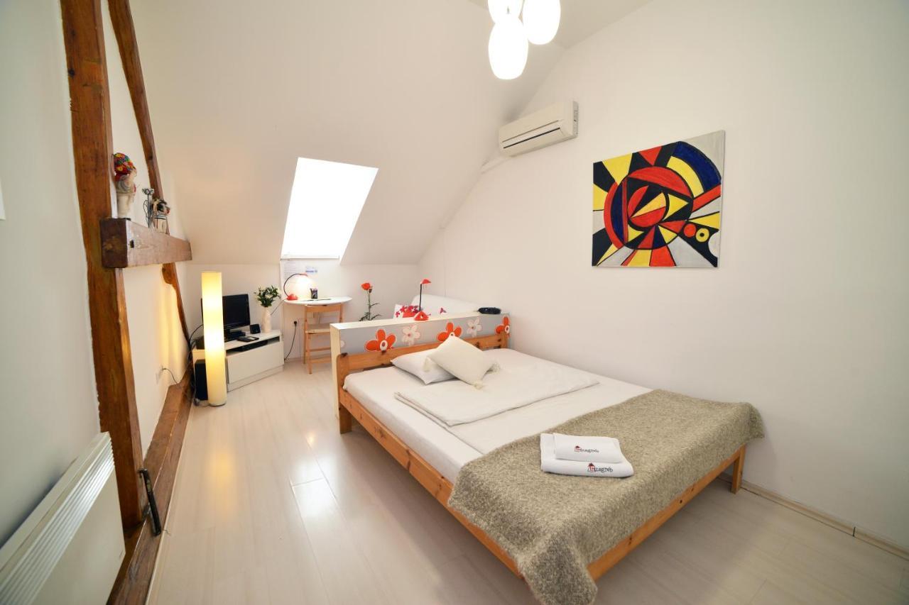Studio Apartment White ซาเกร็บ ภายนอก รูปภาพ
