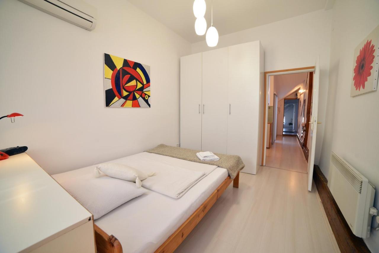 Studio Apartment White ซาเกร็บ ภายนอก รูปภาพ