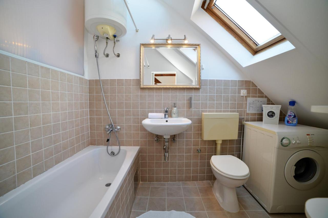 Studio Apartment White ซาเกร็บ ภายนอก รูปภาพ